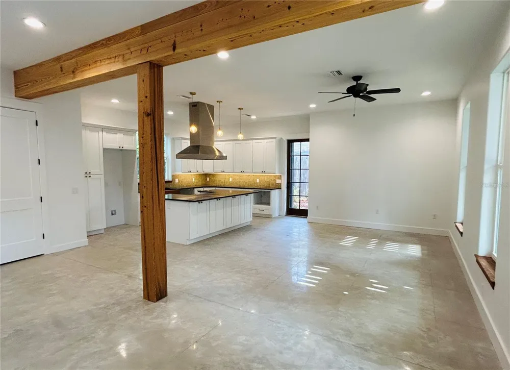 296 NW 12TH AVENUE Gainesville, FL 32601