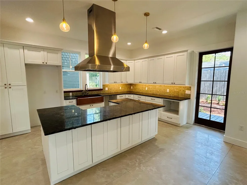 296 NW 12TH AVENUE Gainesville, FL 32601