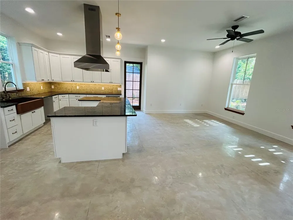296 NW 12TH AVENUE Gainesville, FL 32601