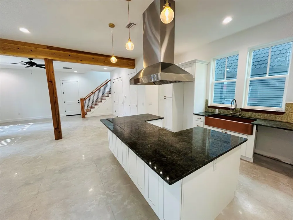 296 NW 12TH AVENUE Gainesville, FL 32601