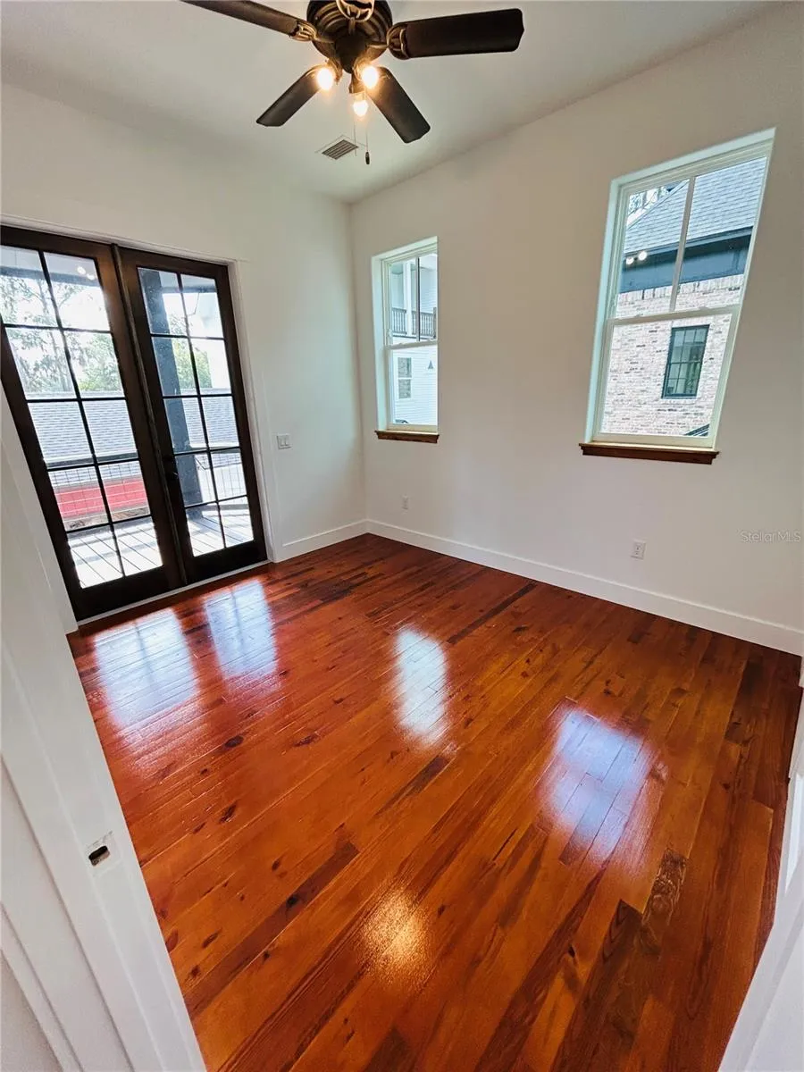 296 NW 12TH AVENUE Gainesville, FL 32601