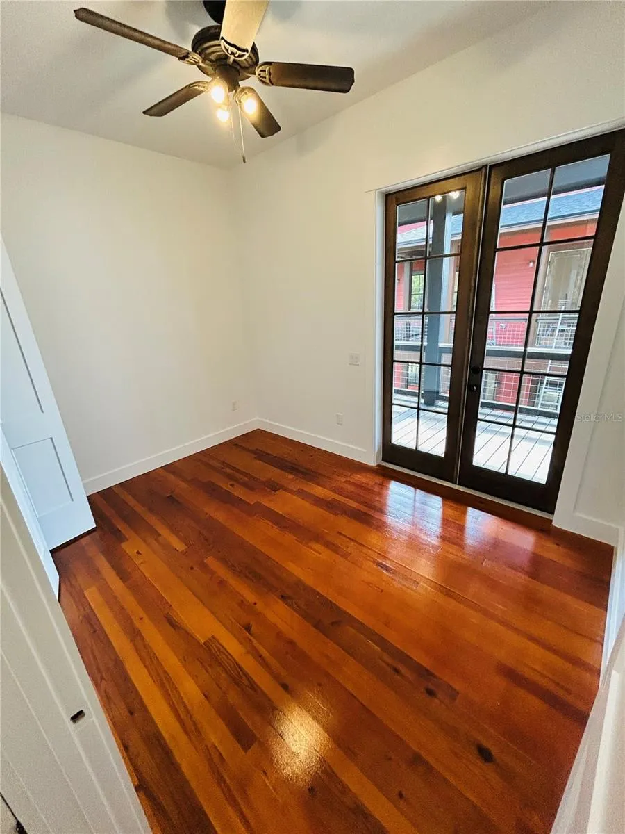 296 NW 12TH AVENUE Gainesville, FL 32601