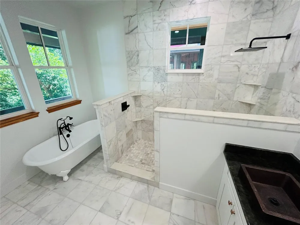 296 NW 12TH AVENUE Gainesville, FL 32601