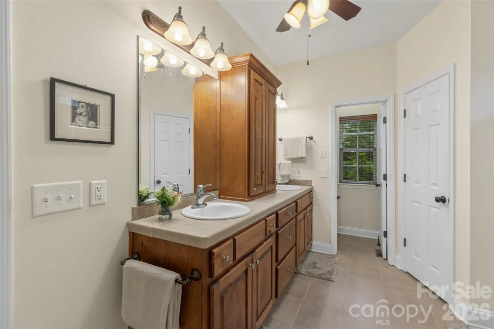141 Dolly Lane Highlands, NC 28741