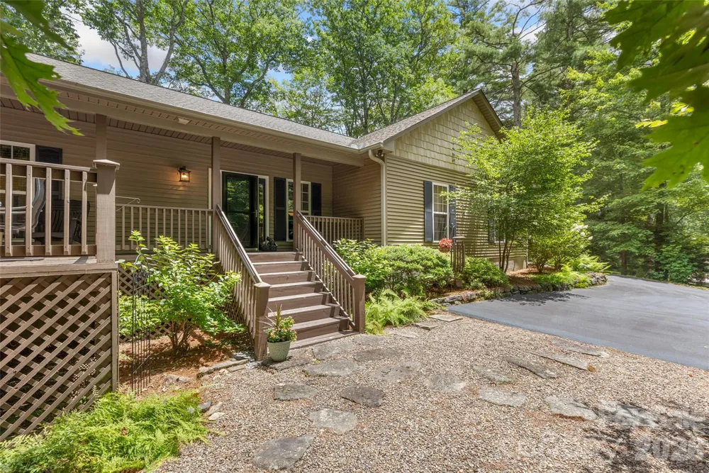 141 Dolly Lane Highlands, NC 28741