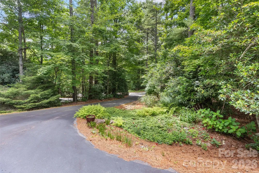 141 Dolly Lane Highlands, NC 28741