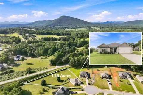 6104 Creekside View Ln