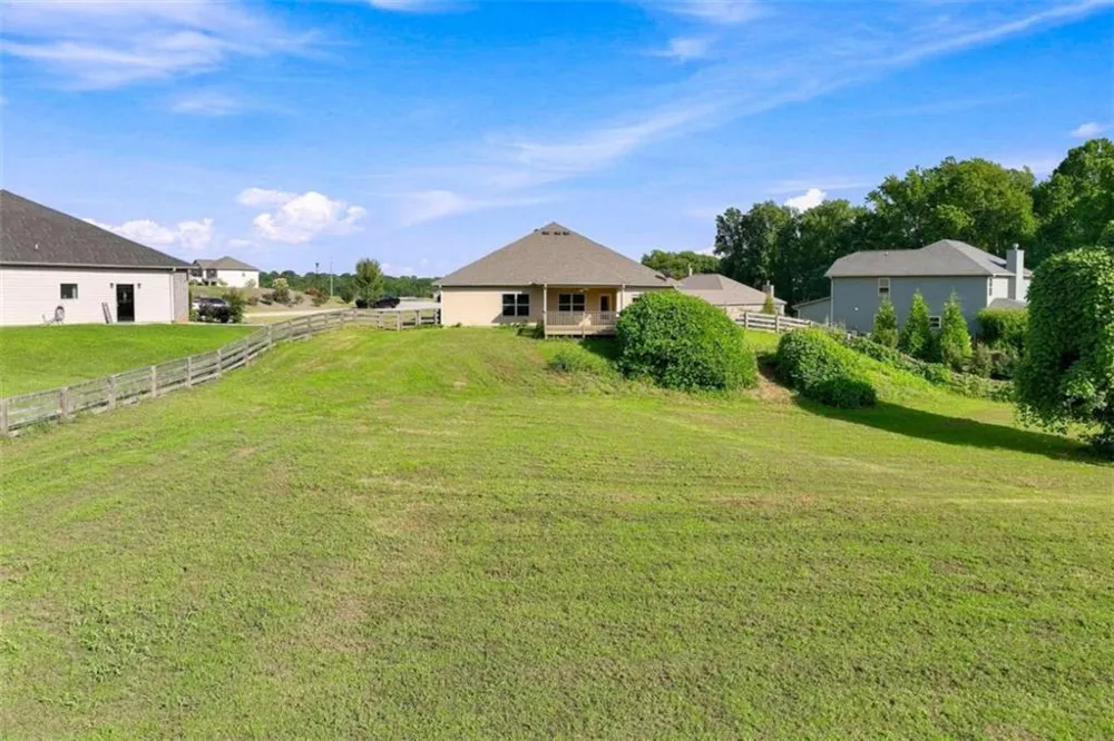 6104 Creekside View Ln Clermont, GA 30527