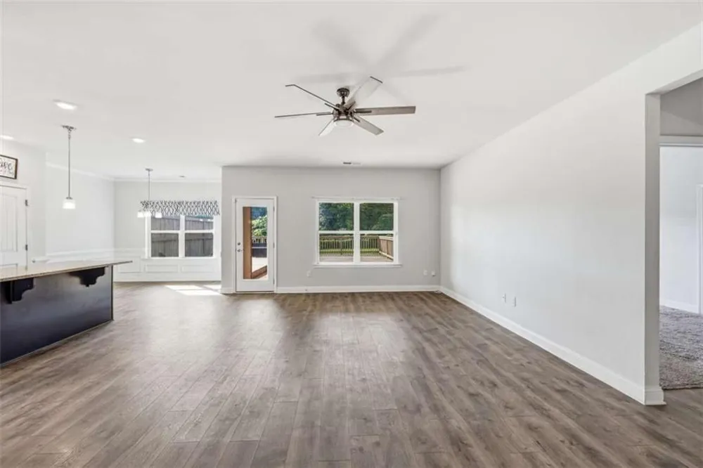 6104 Creekside View Ln Clermont, GA 30527
