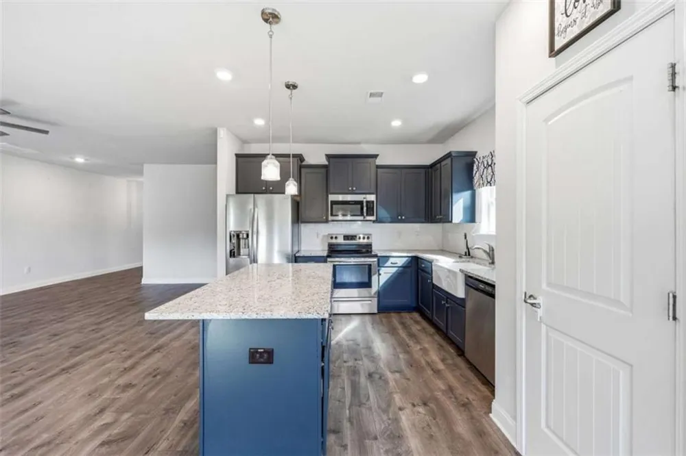 6104 Creekside View Ln Clermont, GA 30527