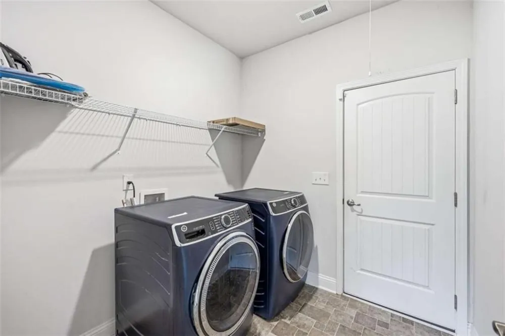 6104 Creekside View Ln Clermont, GA 30527
