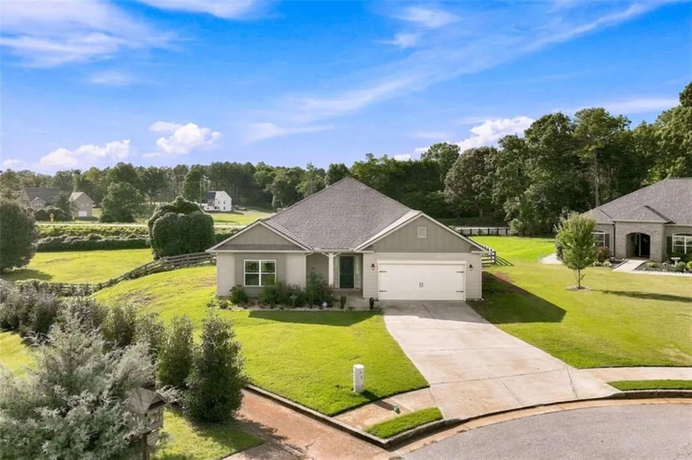 6104 Creekside View Ln Clermont, GA 30527