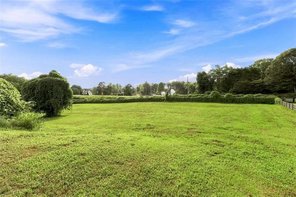 6104 Creekside View Ln Clermont, GA 30527
