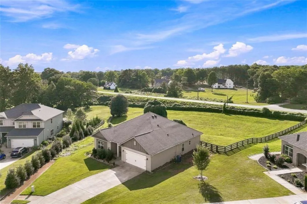 6104 Creekside View Ln Clermont, GA 30527