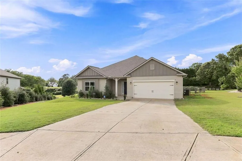 6104 Creekside View Ln Clermont, GA 30527