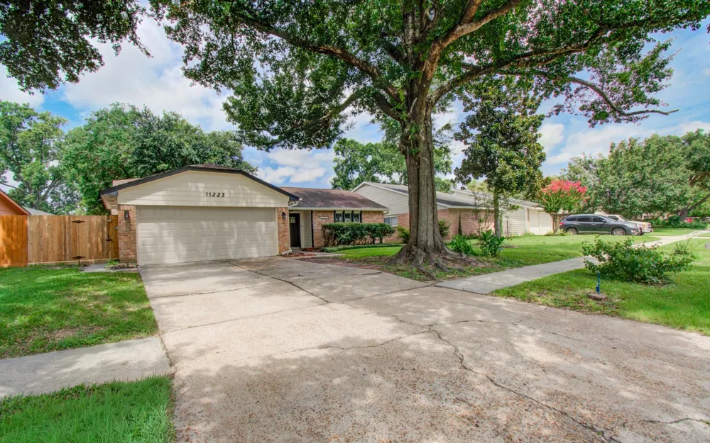 11223 Voltaire Drive Houston, TX 77065