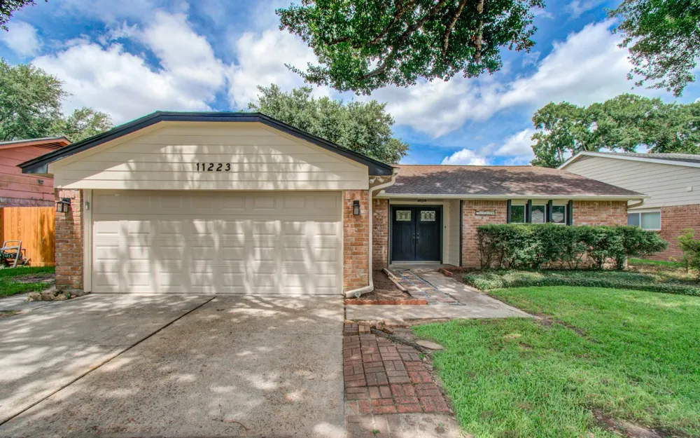 11223 Voltaire Drive Houston, TX 77065