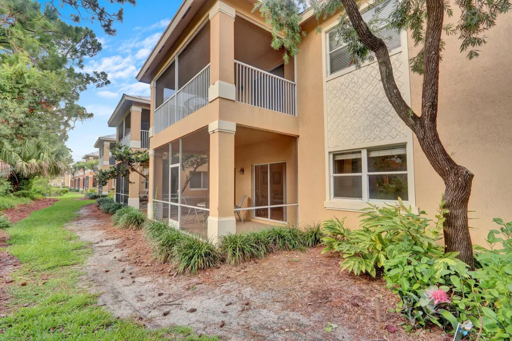 8319 Mulligan Circle Port St. Lucie, FL 34986