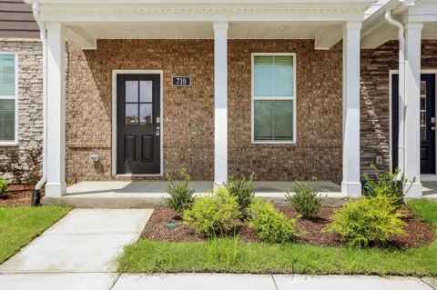 719 Ashbrook Dr