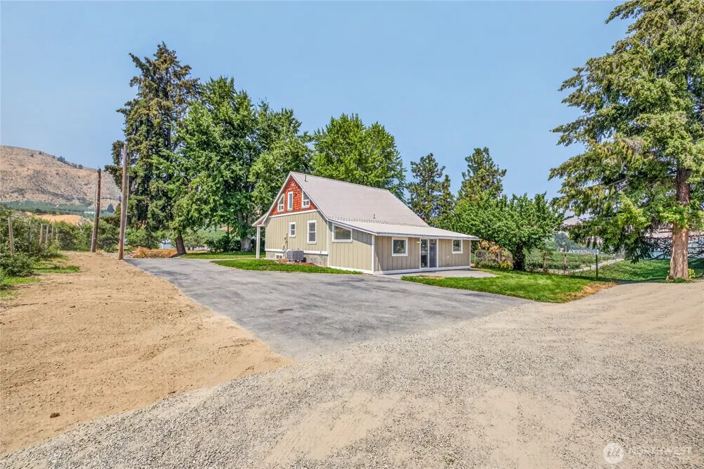 3995 Zager Road Monitor, WA 98836