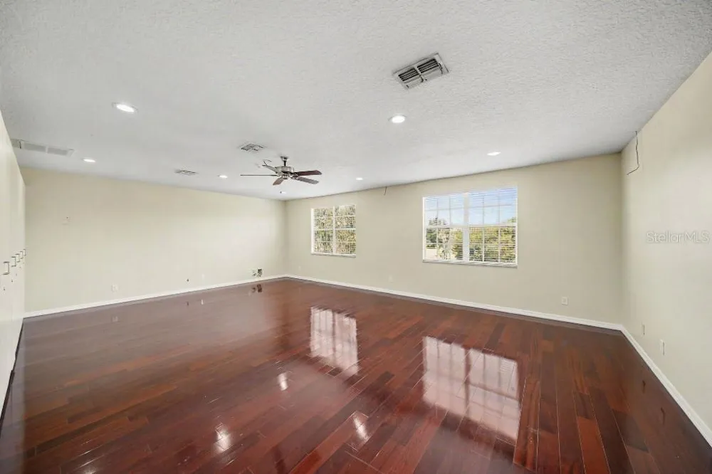 20009 OAKFLOWER AVENUE Tampa, FL 33647