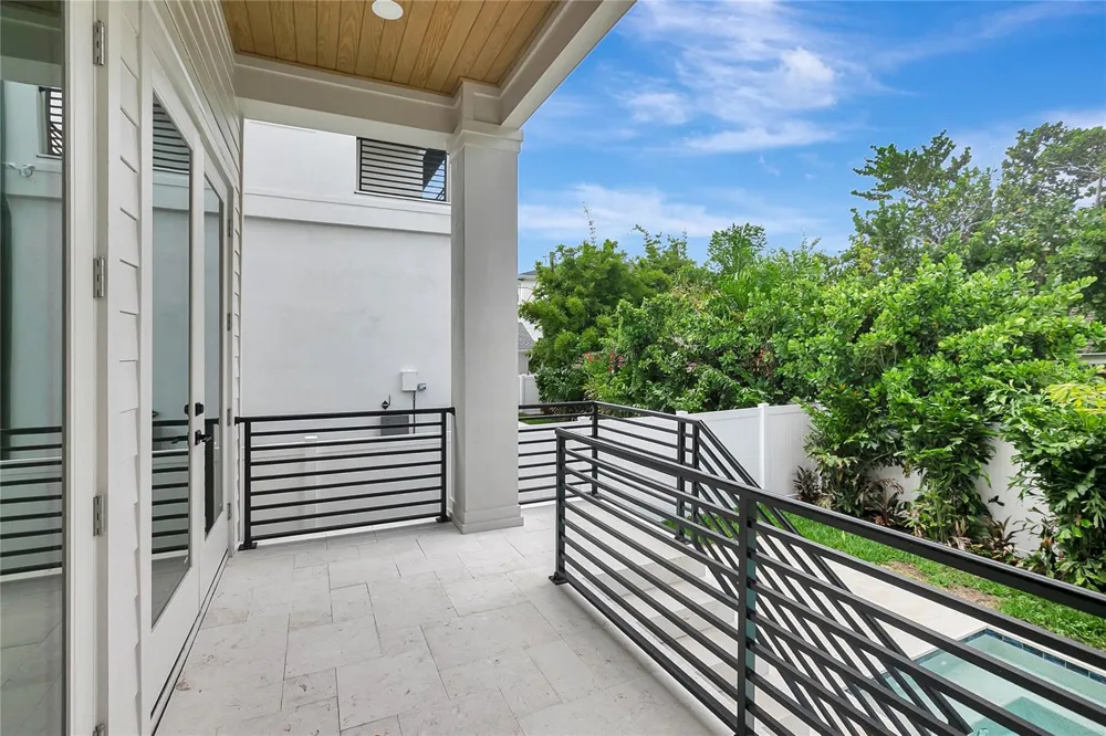 206 CHIPPEWA AVENUE Tampa, FL 33606