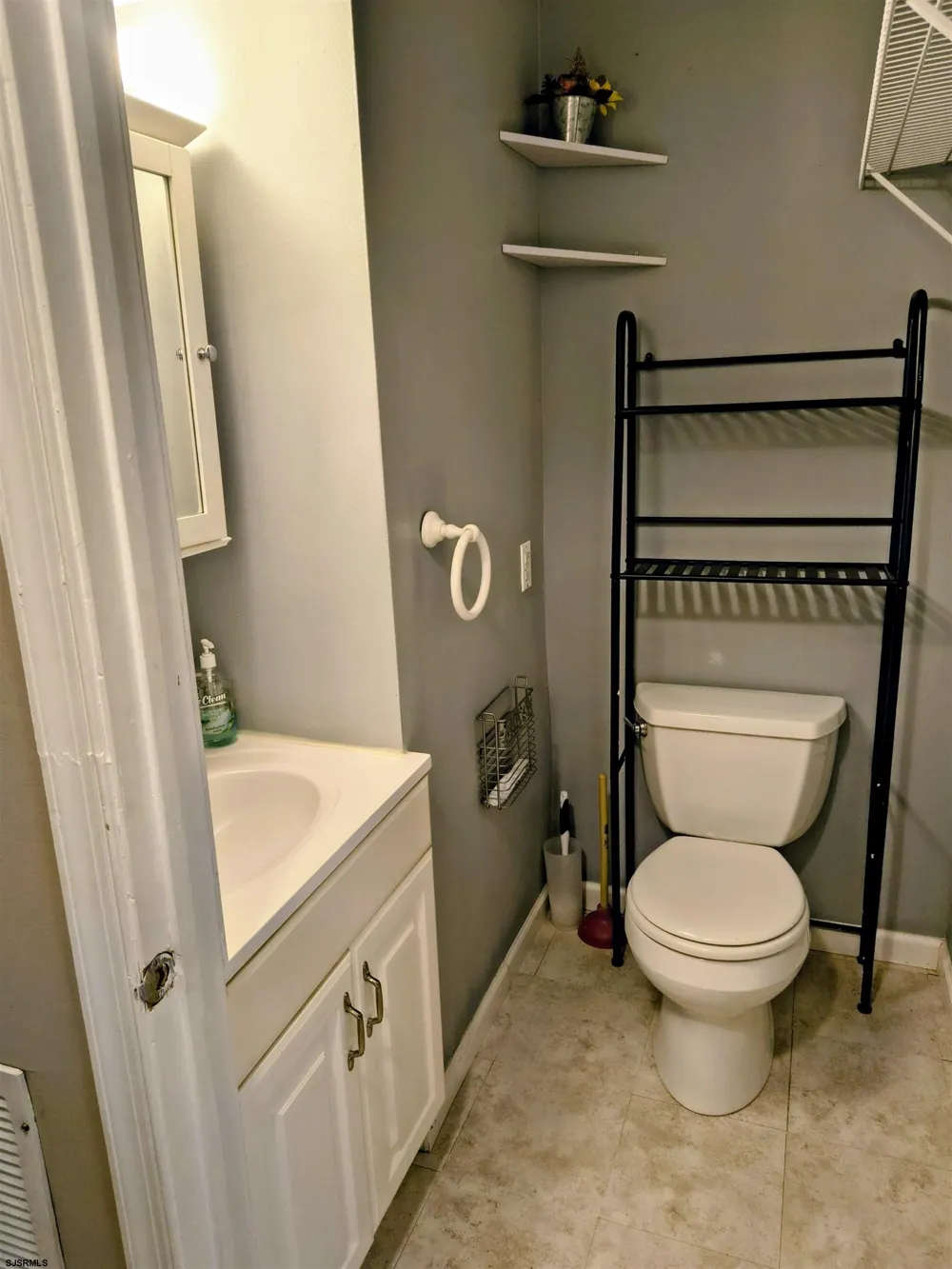 4947 Rosebay Pl Mays Landing, NJ 08330