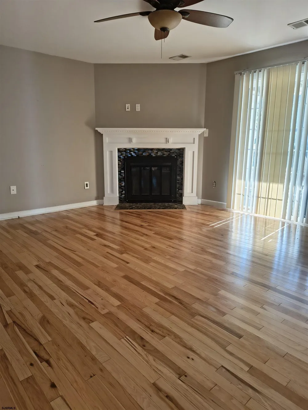 4947 Rosebay Pl Mays Landing, NJ 08330