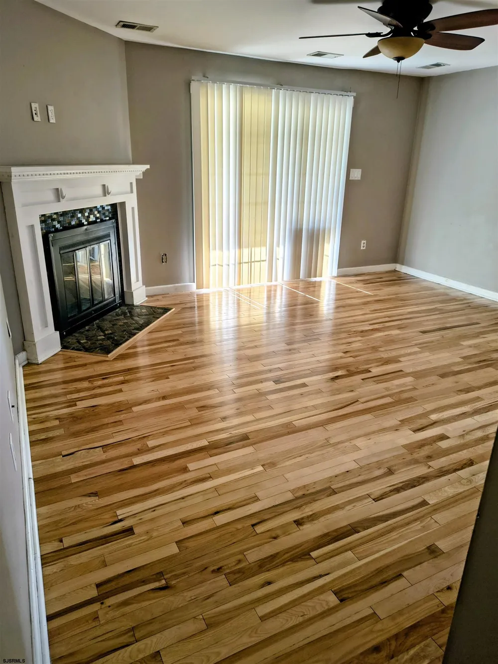4947 Rosebay Pl Mays Landing, NJ 08330