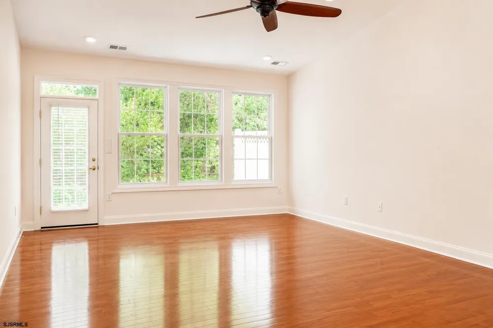 308 Osprey Ct Cape May Court House, NJ 08210
