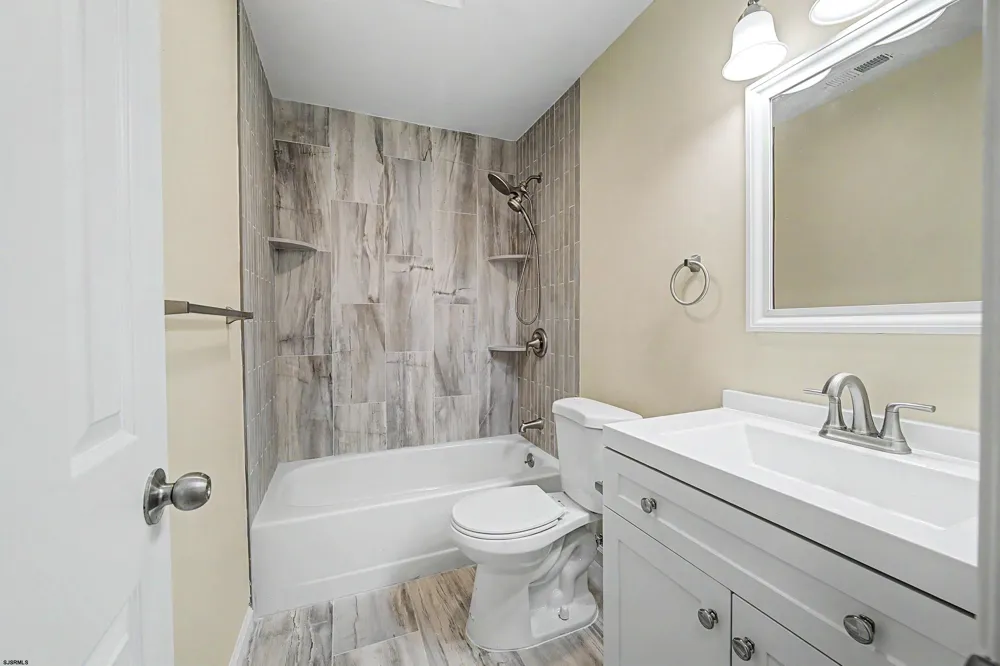 3211 Juniper Ct Mays Landing, NJ 08330