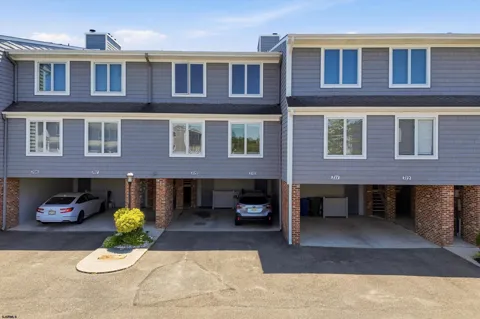 710 Harbour Cv