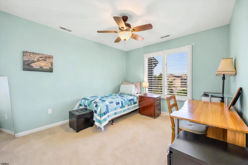 710 Harbour Cv Somers Point, NJ 08244