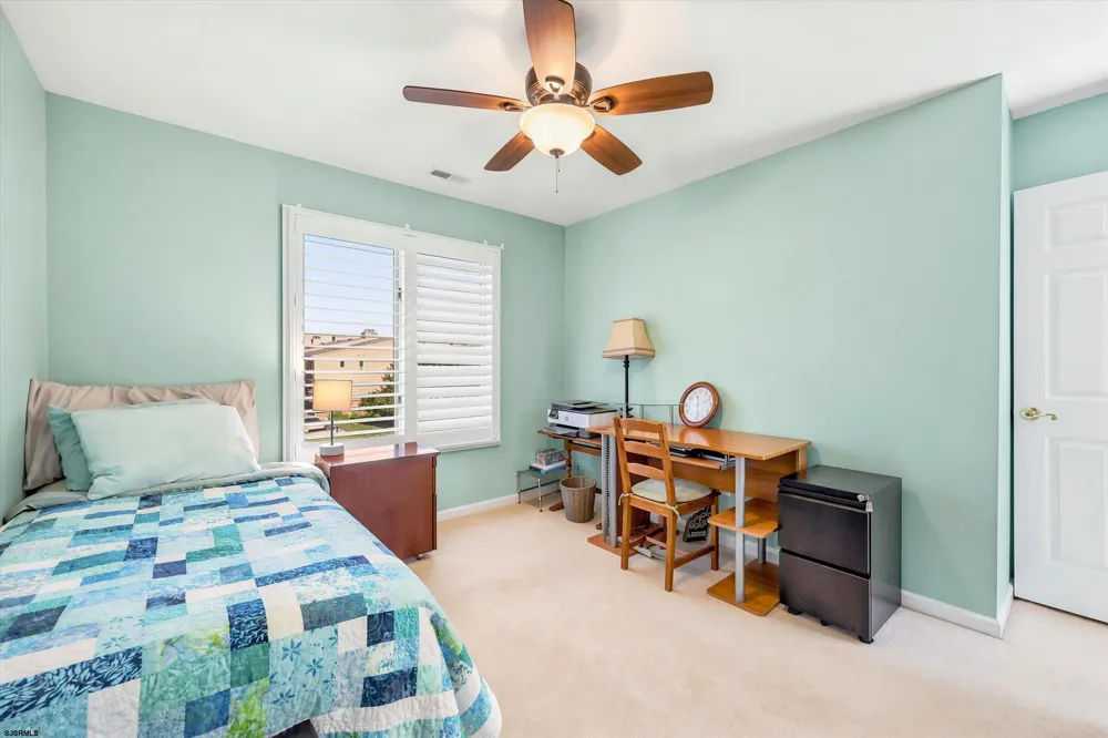 710 Harbour Cv Somers Point, NJ 08244