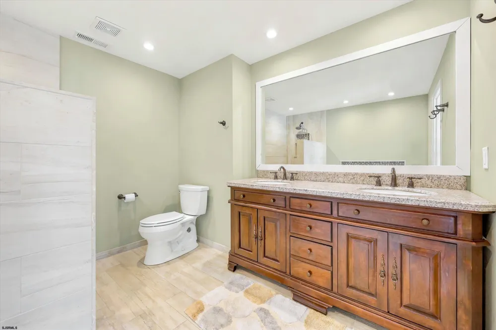 710 Harbour Cv Somers Point, NJ 08244