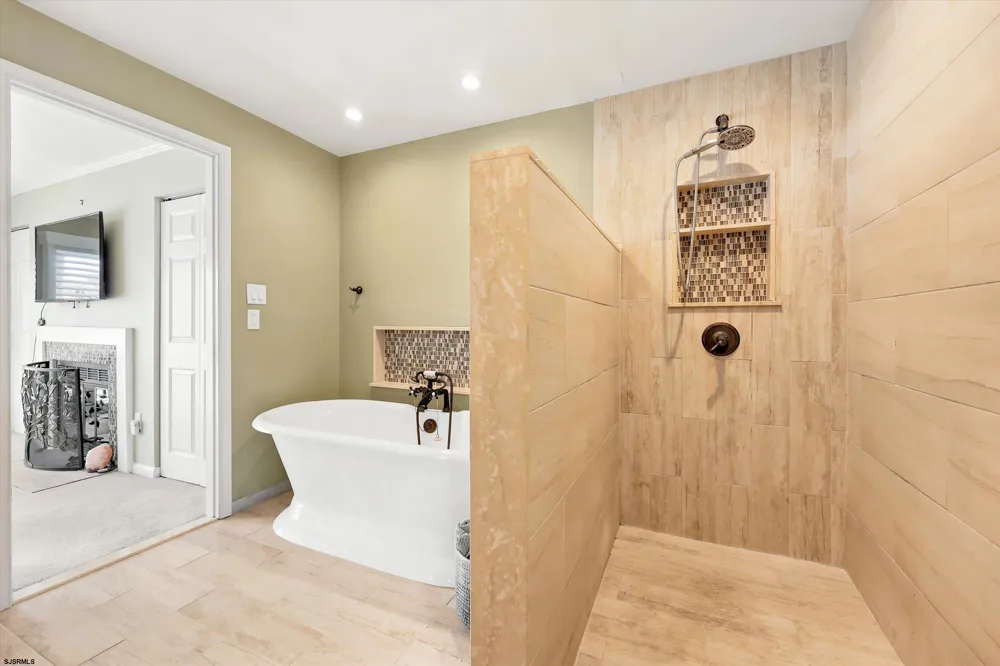 710 Harbour Cv Somers Point, NJ 08244