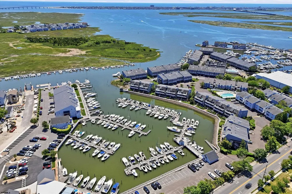 710 Harbour Cv Somers Point, NJ 08244