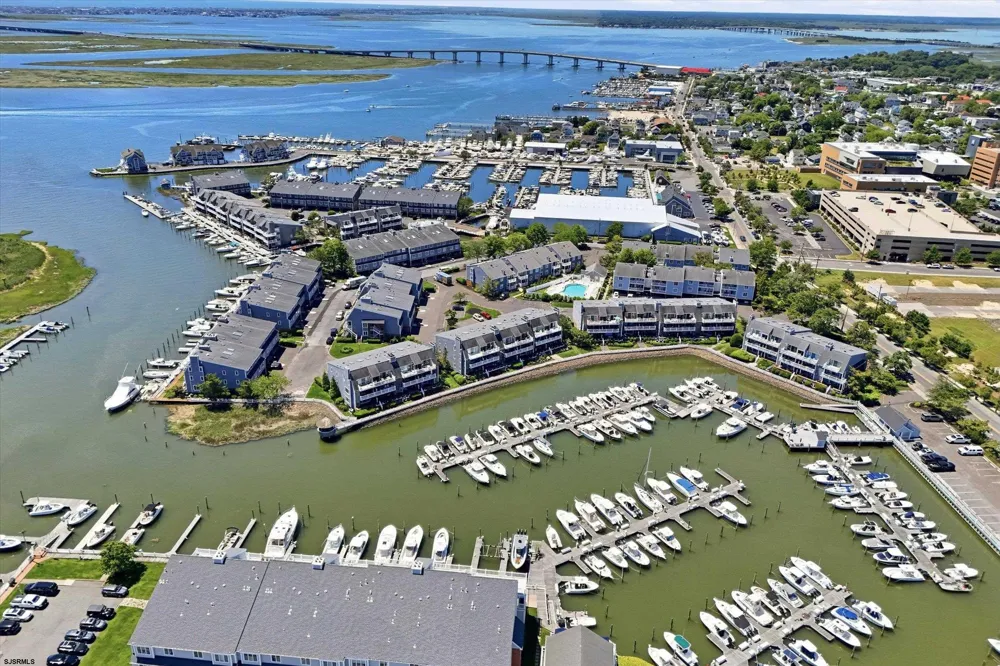 710 Harbour Cv Somers Point, NJ 08244