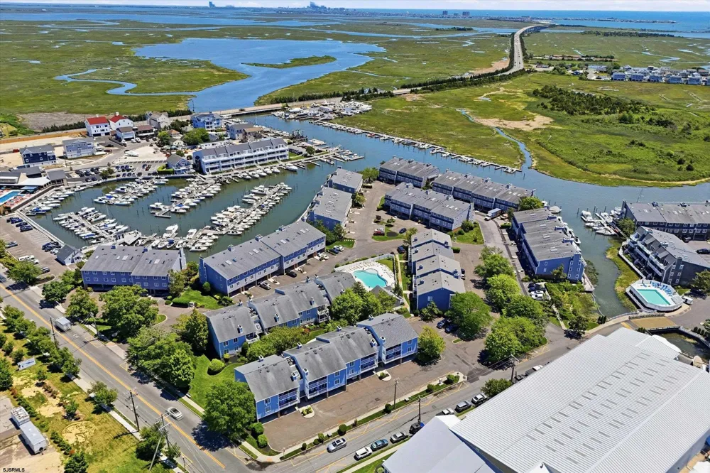 710 Harbour Cv Somers Point, NJ 08244