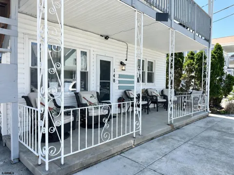 148 E Burk Ave