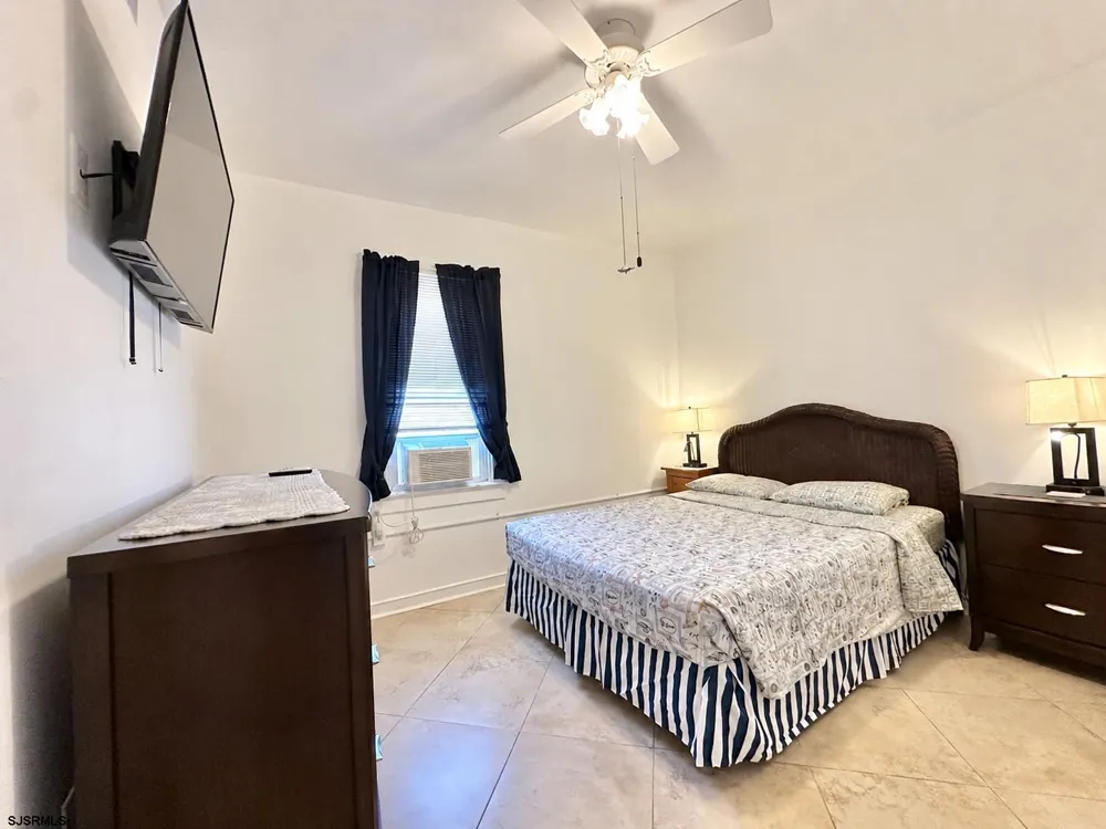 148 E Burk Ave Wildwood, NJ 08260