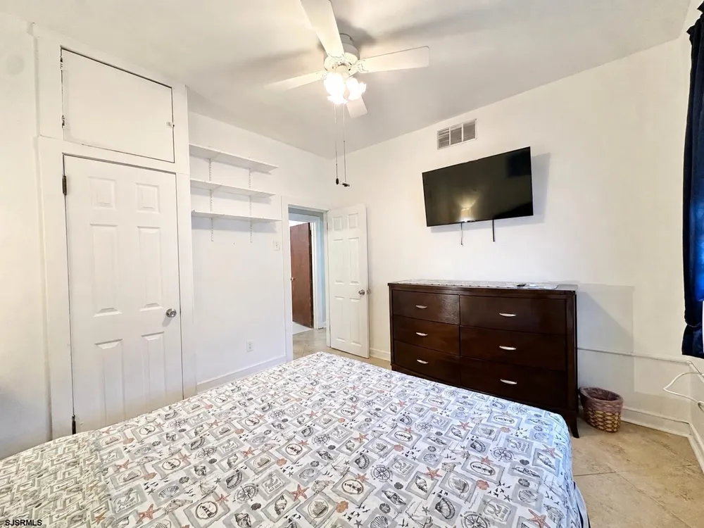 148 E Burk Ave Wildwood, NJ 08260