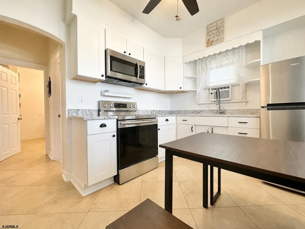 148 E Burk Ave Wildwood, NJ 08260