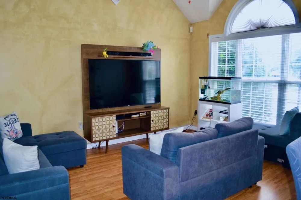 4738 Andorea Dr#180 Mays Landing, NJ 08330