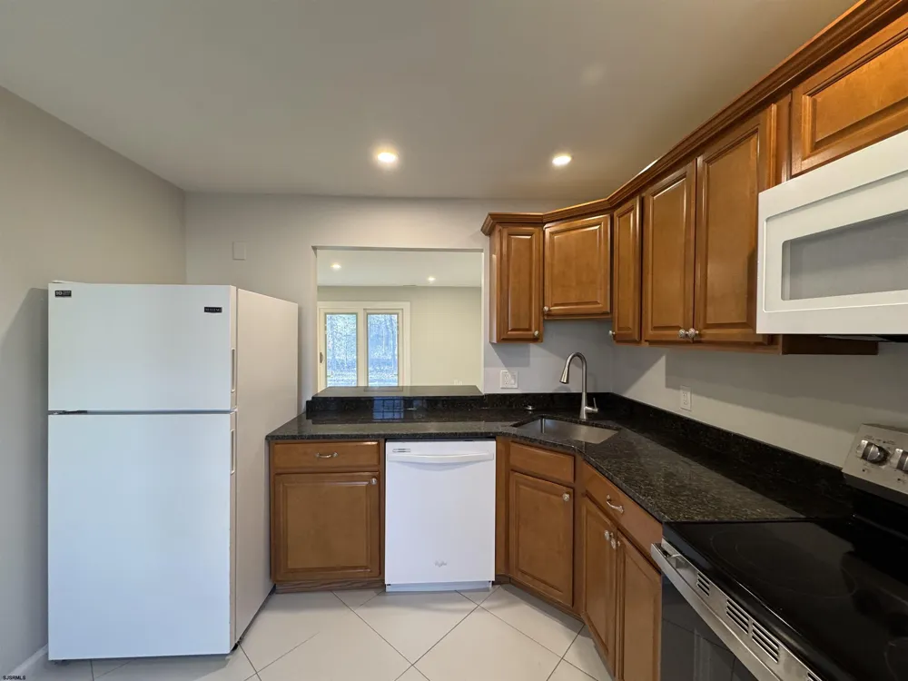 3221 Juniper Ct Mays Landing, NJ 08330