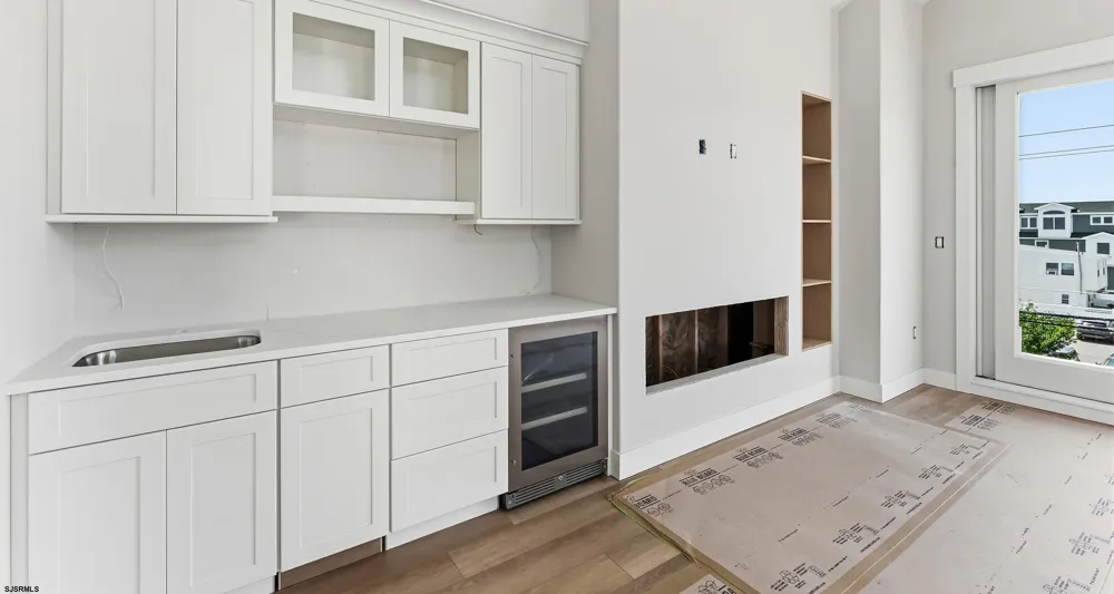 4411 Landis Sea Isle City, NJ 08243