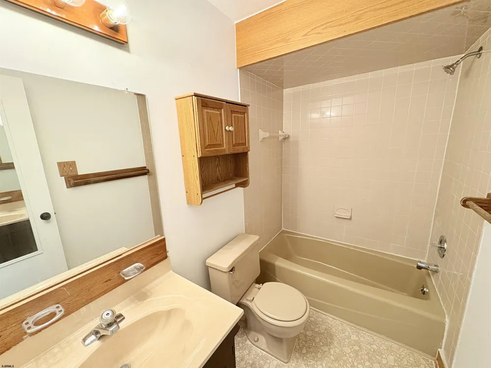 7-A Cedar Hollow Linwood, NJ 08221