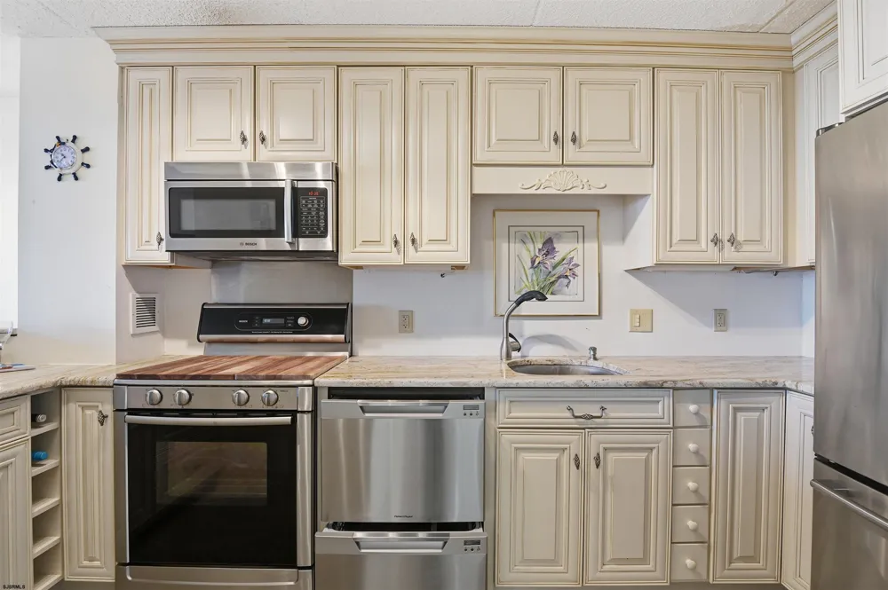 2700 Atlantic Ave Longport, NJ 08403