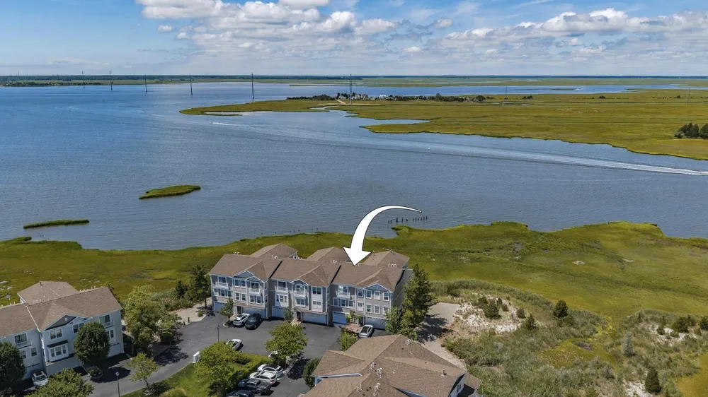 27 Bayside Dr Somers Point, NJ 08244