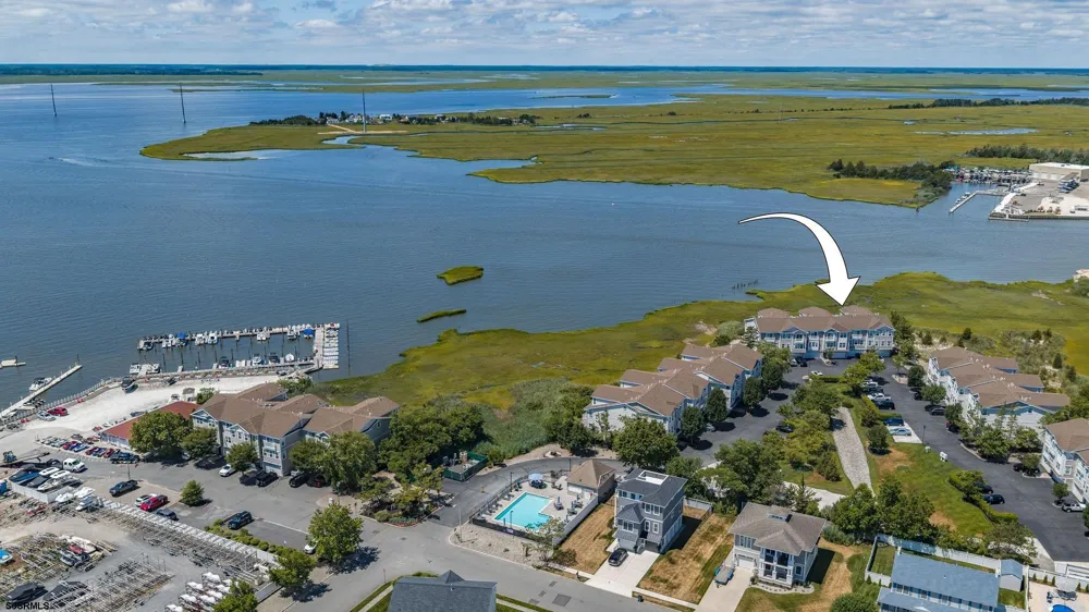 27 Bayside Dr Somers Point, NJ 08244